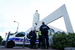 Evropa se chystá na útoky "oko za oko". Nájezdy na mešity v Londýně a Paříži můžou pokračovat