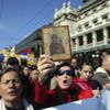 Srbsko: Při protestech proti pochodu homosexuálů sto raněných
