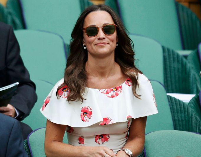 První den dorazila do areálu ve Wimbledonu i členka britské královské rodiny Pippa Middleton.