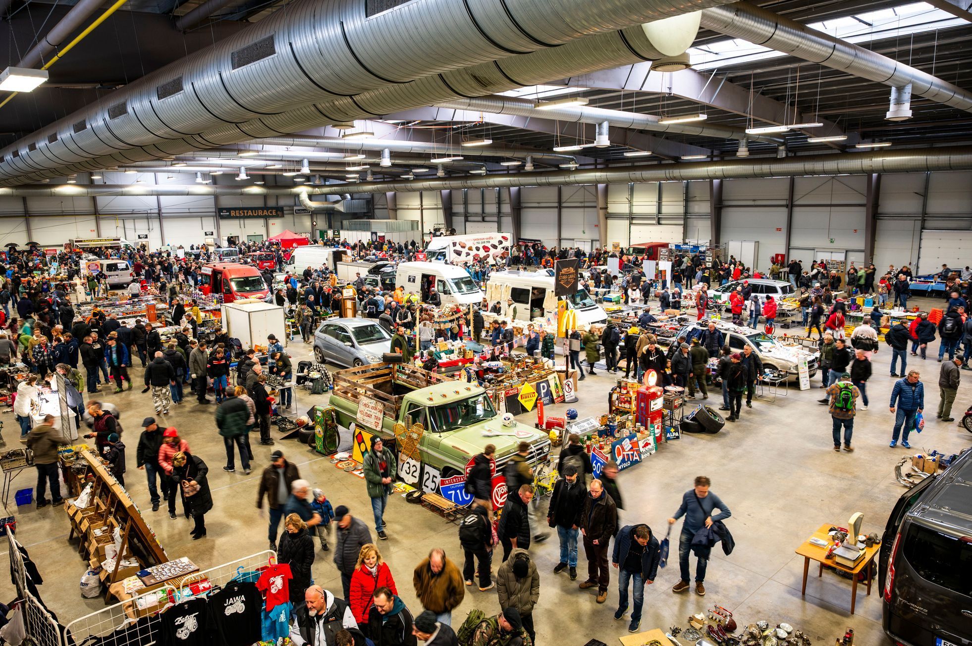 Aukce a burza Retro Garáž listopad 2025