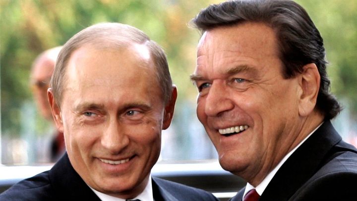 Německá zrada? Politici CDU a SPD se setkali s Putinovými důvěrníky v Ázerbájdžánu