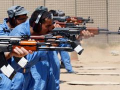 Afghánští policisté se cvičí pod dohledem aliančních sil