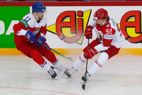 Filip Zadina a Shane Prince v zápase Česko - Bělorusko na MS 2021