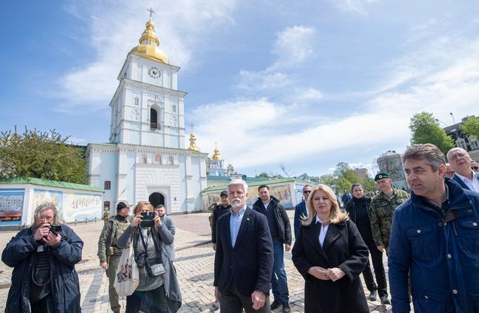 Prezident Česka Petr Pavel a slovenská prezidentka Zuzana Čaputová na společné návštěvě Ukrajiny.