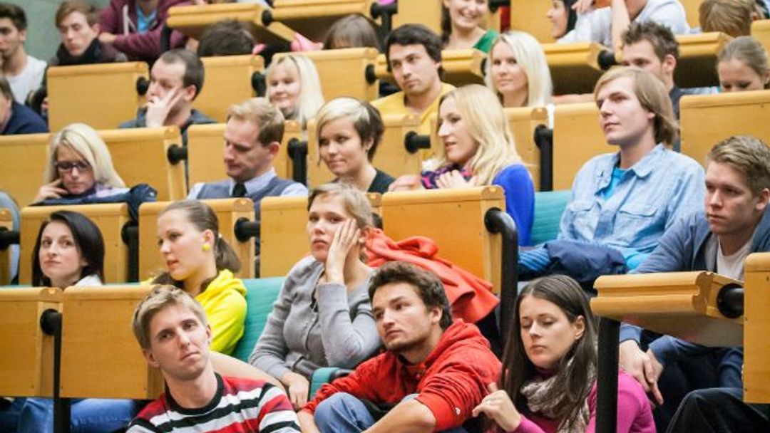 POZVÁNKA: Poslední prezidentská debata už zítra v Národní technické knihovně!