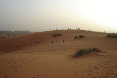 V poušti na severu Nigeru našli 34 mrtvých migrantů. Opustil je vůdce, který je měl dostat do Evropy