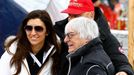 SP ve sjezdu, Kitzbühel: Bernie Ecclestone, jeho manželka Fabiana Flosiová a Niki Lauda