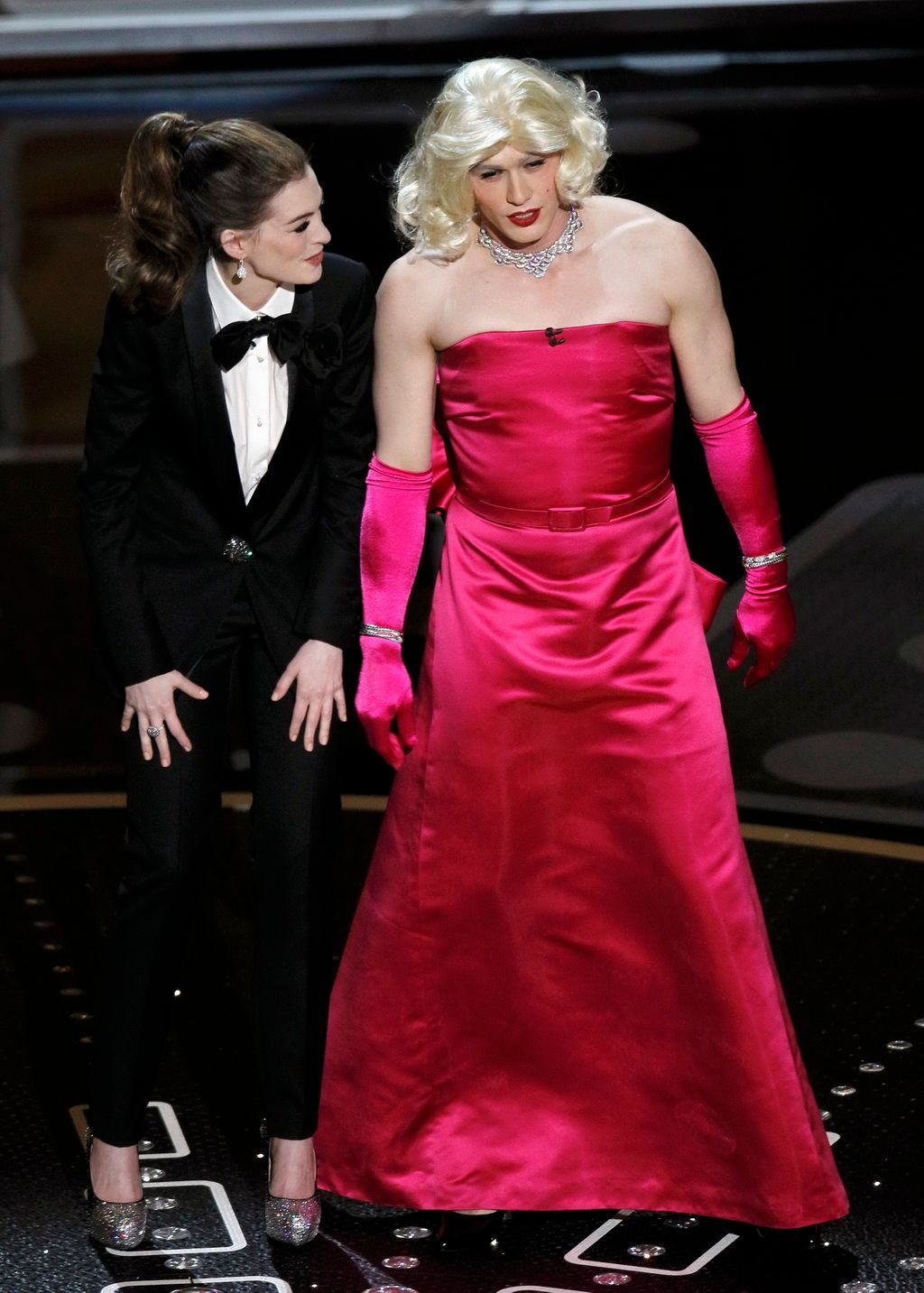 Oscar - scéna; Anne Hathawayová a James Franco