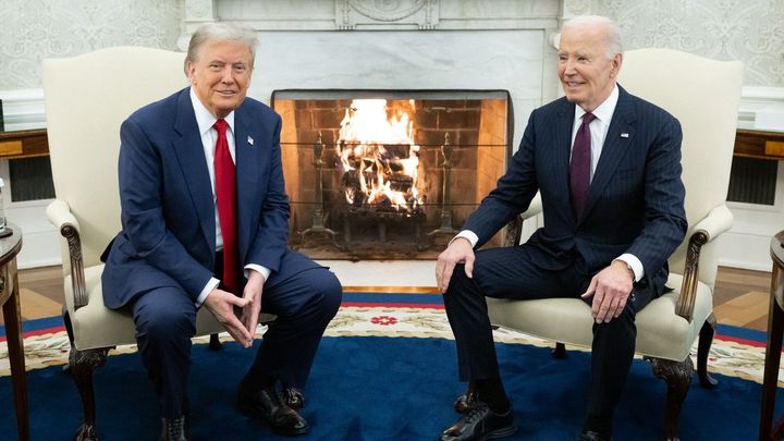 Biden a Trump využívají diplomatického okénka. Rusko teď neví, na čem je