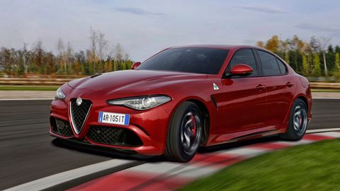 Alfa Romeo Giulia: Krásná Italka pro nadšené řidiče