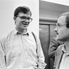 Šéfredaktor Petr Holub (vlevo) s komentátorem Respektu Richardem Štenclem (1995).