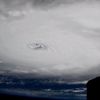 Hurikán Irma ze shora. Děsivý mrak se táhne nad oceánem