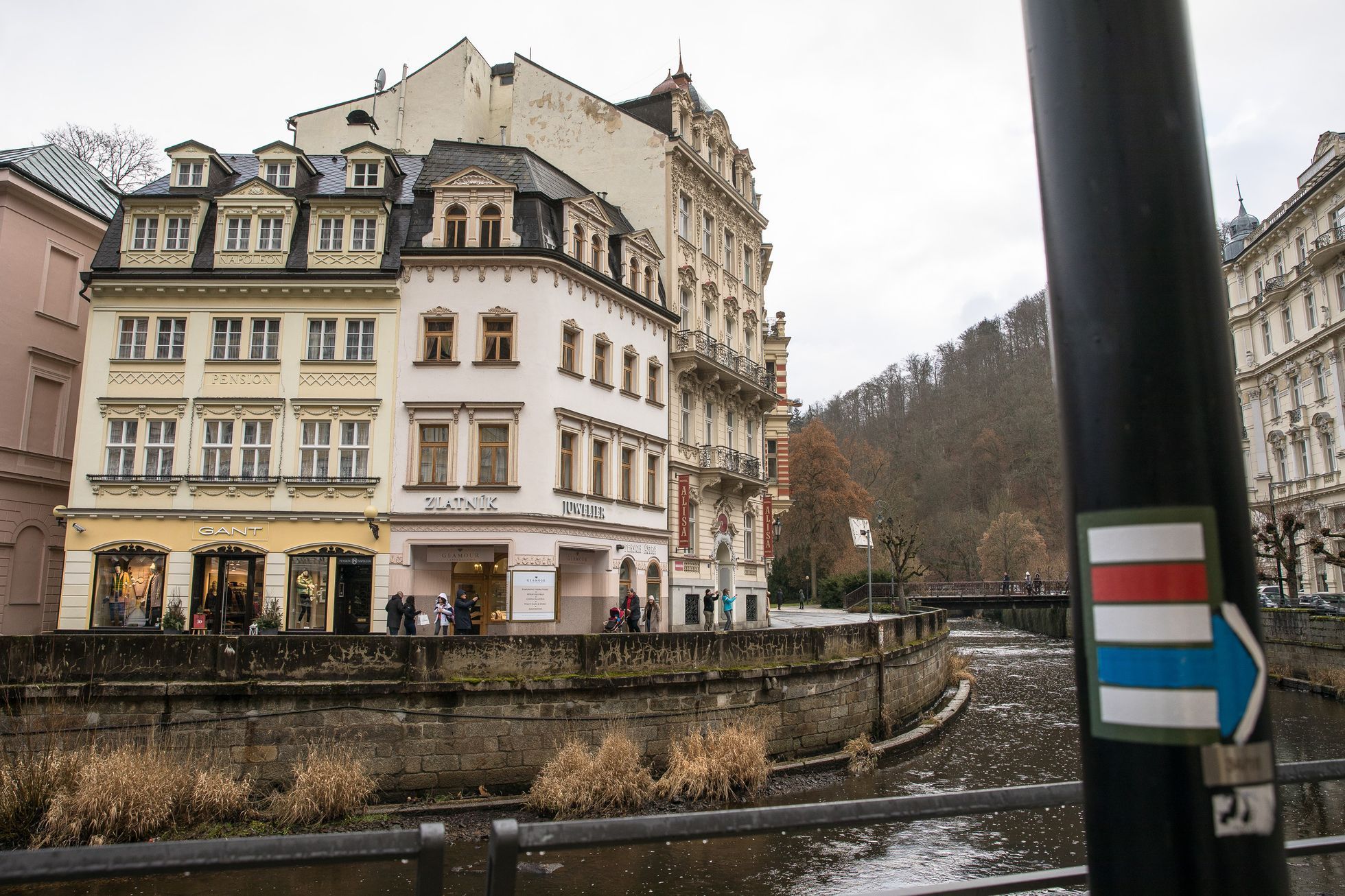 Karlovy Vary, turismus, obchody, turisté