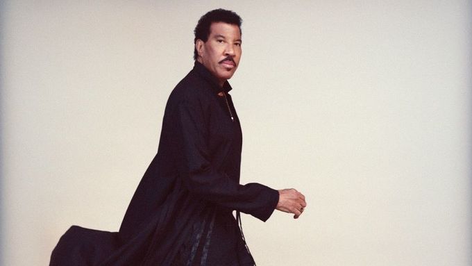 Lionel Richie zatím v Česku koncertoval dvakrát.