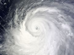 Bouře Neoguri na snímku NASA.
