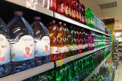 15 eurocentů za láhev. Slovensko chystá zálohování PET obalů i nápojových plechovek