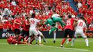 Euro 2016, Švýcarsko-Albánie: Fabian Schar dává gól na 1:0