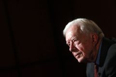 Bývalý americký prezident Jimmy Carter vzdal léčbu v nemocnici, dožije doma