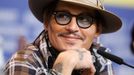 Johnny Depp na tiskové konferenci k filmu Minamata.