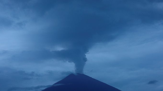 Sopka Mount Agung.
