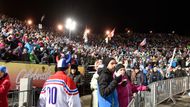 Největší vřava se nesla stadionem, lidé hnali závodníky i u trati, ale čeští reprezentanti očekávají, že o víkendových závodech bude hluk ještě větší.