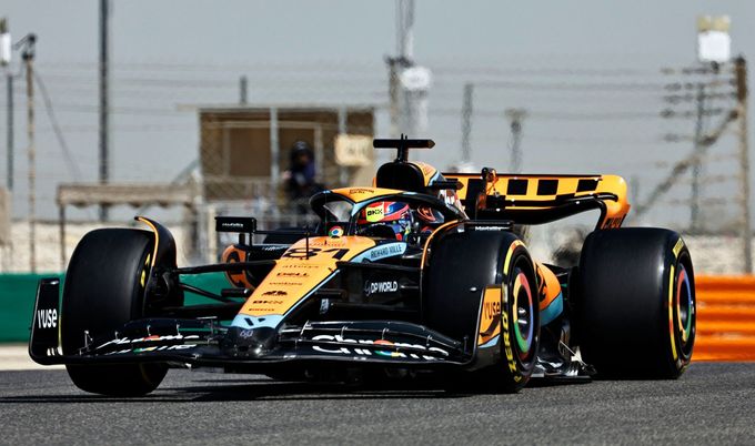 Testy F1 v Sáchiru 2023: Oscar Piastri, McLaren