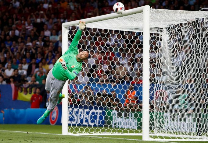 Euro 2016, Belgie-Maďarsko: Gábor Király