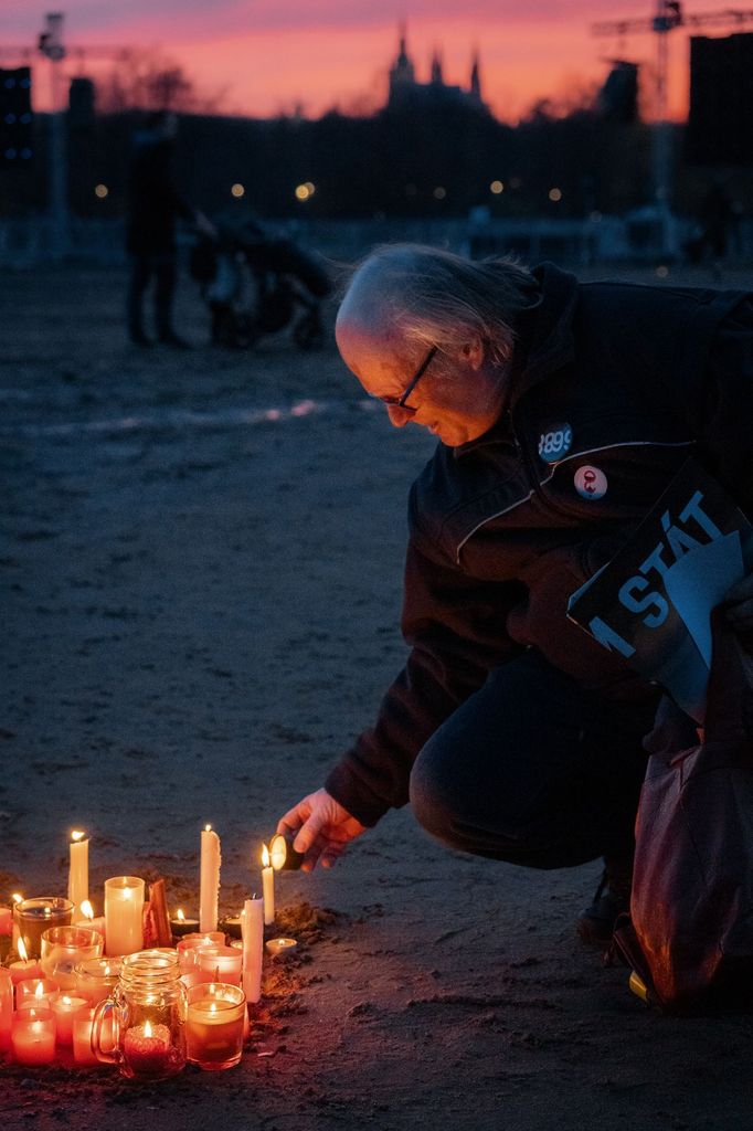 Lidé z Letné (demonstrace 16. listopadu 2019)