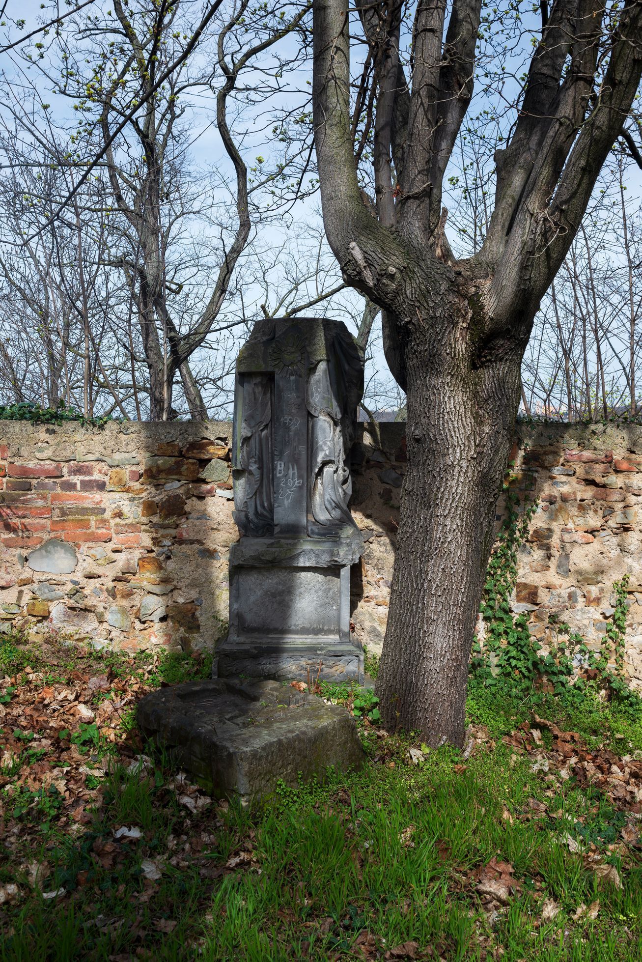 Hřbitov Na Skalce