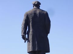 Leninova socha na náměstí ve Slavjansku.