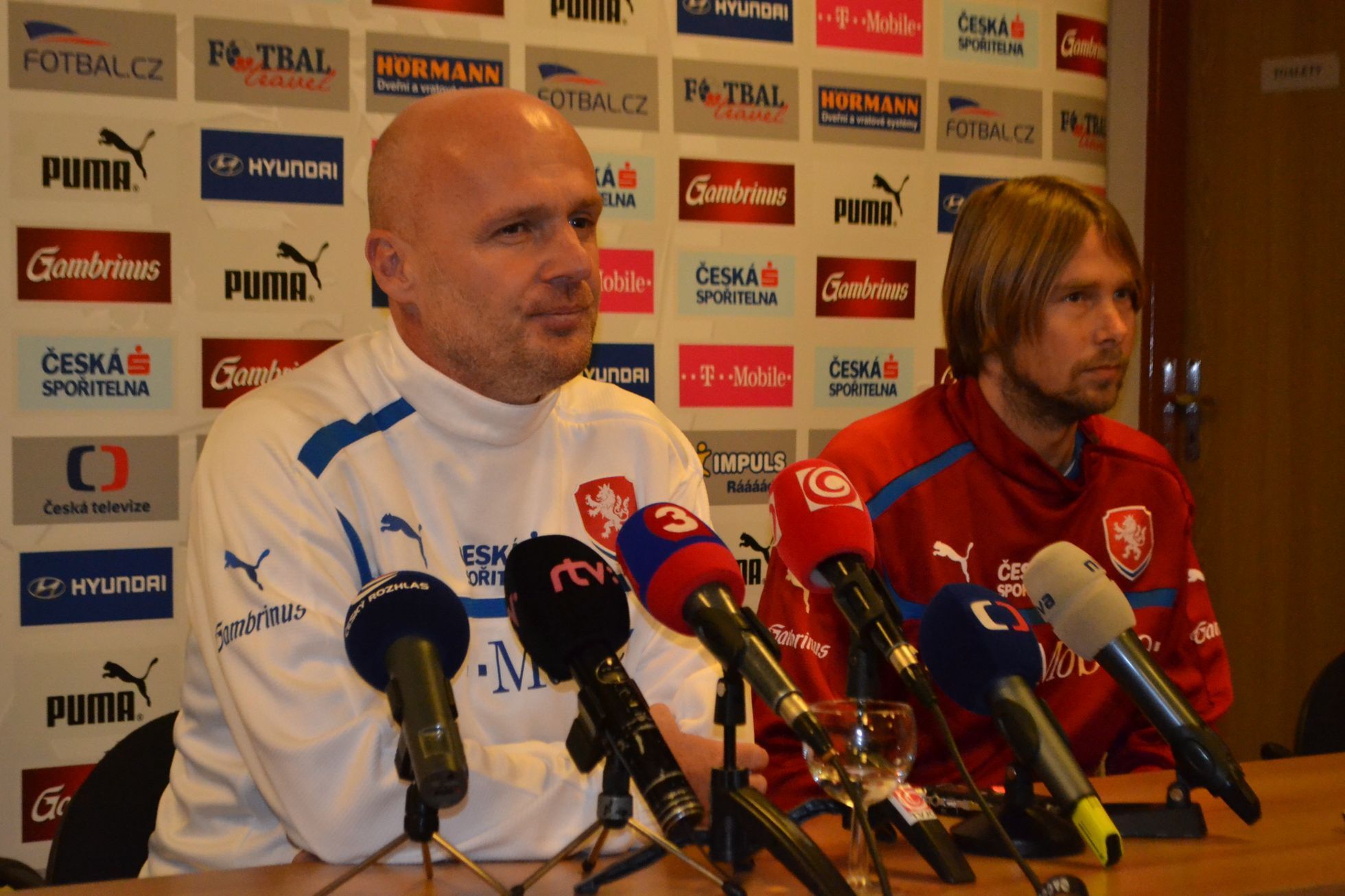 Michal Bílek a Jaroslav Plašil na tiskové konferenci