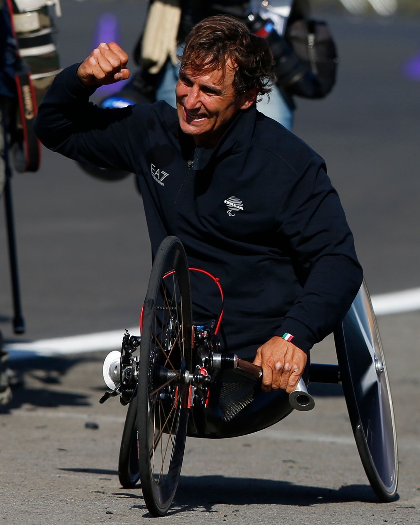 Alessandro Zanardi vyhrál paraolympijský závod na handbiku