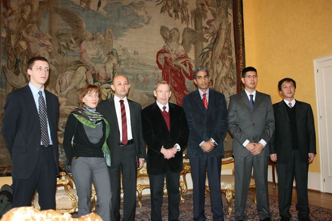 From left to right: Artur Finkevich (Belarus), Oksana Chelysheva (Russia), Farid Tukhbatullin (Turkmenistan), Václav Havel (Czech Republic), Osvaldo Alfonso Valdes (Cuba), Min Zin (Burma) and Kim Seung Min (North Korea)