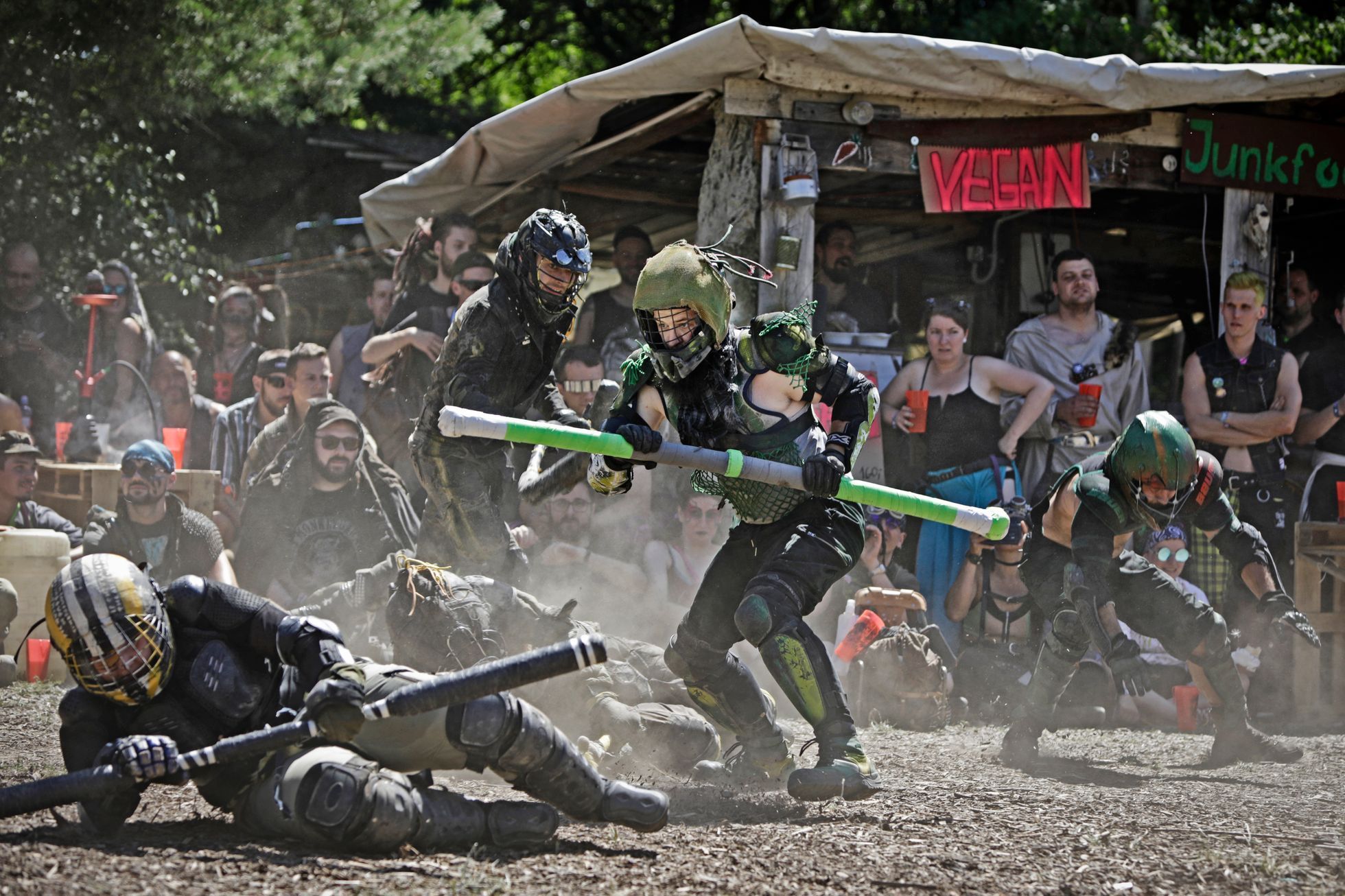 Chalupáři apokalypsy, Libor Fojtík, Kladno, Bratronice, komunita