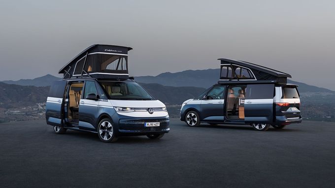 Nová California od Volkswagenu s dvojicí bočních posuvných dveří.