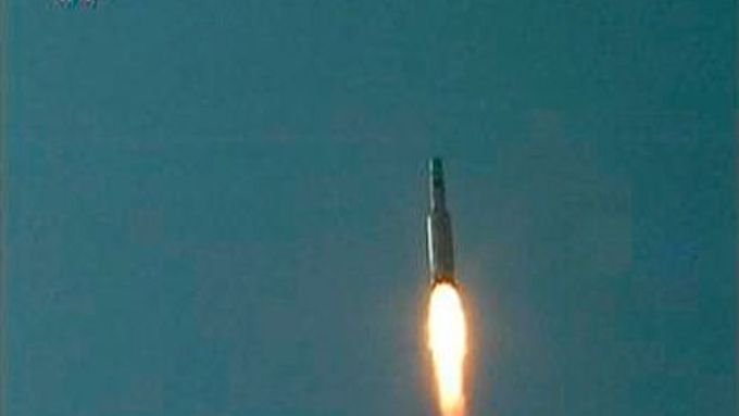 Severokorejská raketa dlouhého doletu Taepodong-2 na ilustračním snímku