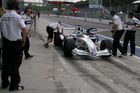 Testy v Monze: Alonso se přetahoval s Hamiltonem
