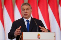 Požádal jsem vůdce maďarského národa Viktora Orbána o azyl, tvrdí německý neonacista