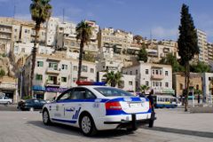 Útočník u památek v Jordánsku pobodal čtyři turisty, policie ho zadržela