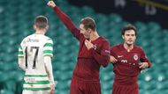 Lukáš Juliš a Michal Sáček slaví gól v zápase Celtic Glasgow - Sparta Praha