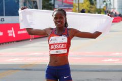 Kosgeiová v Chicagu překonala letitý světový rekord v maratonu