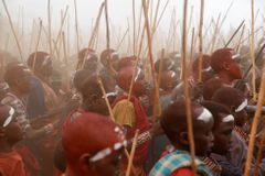 Při etnicky motivovaných útocích mezi kmeny zemřelo v Burkině Faso 13 lidí