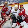 Hokej, extraliga, Slavia - Kladno: Miroslav Kopřiva a Michal Poletín (vpravo)