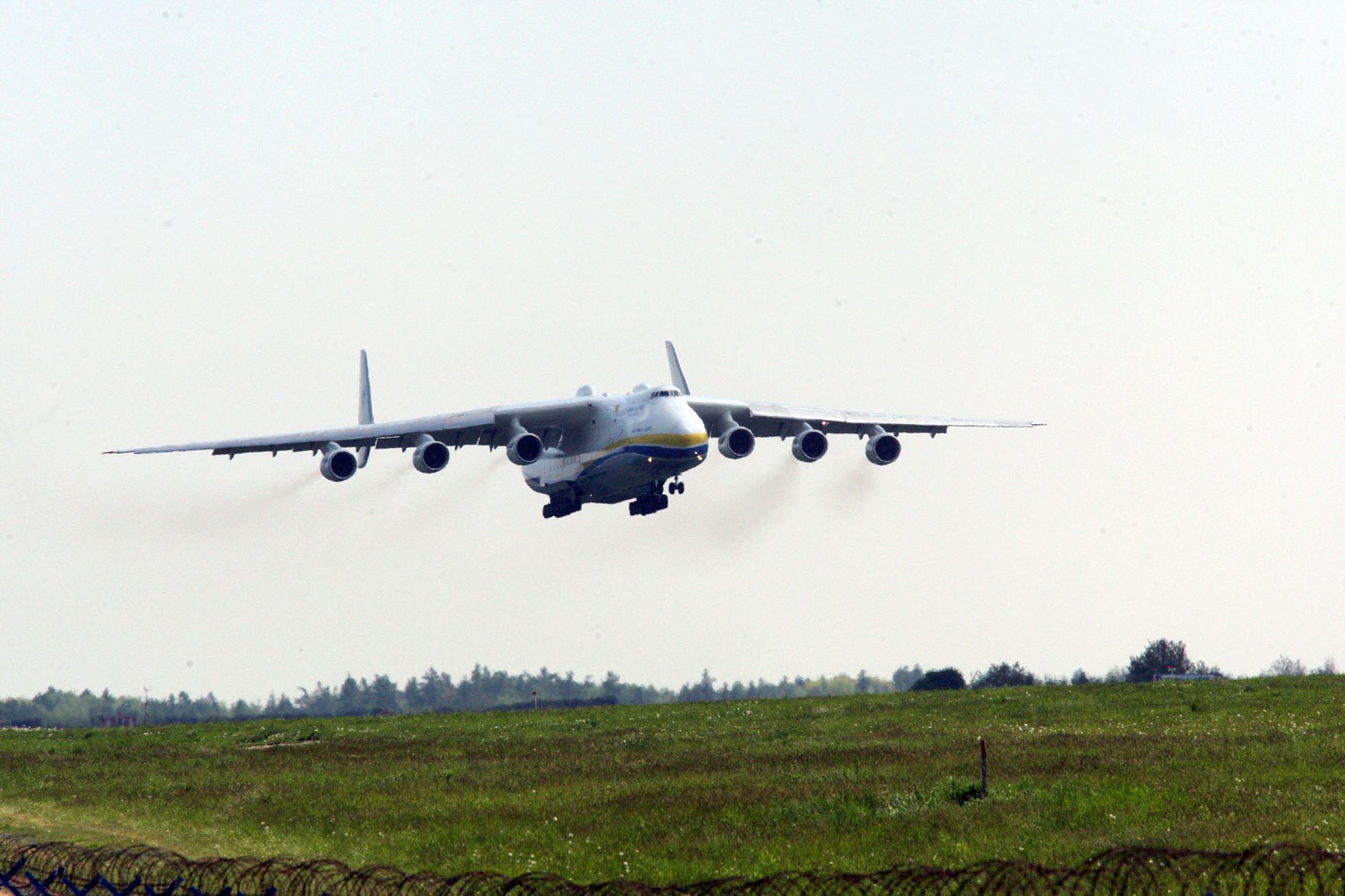 An-225 Mrija přiltálo v Praze