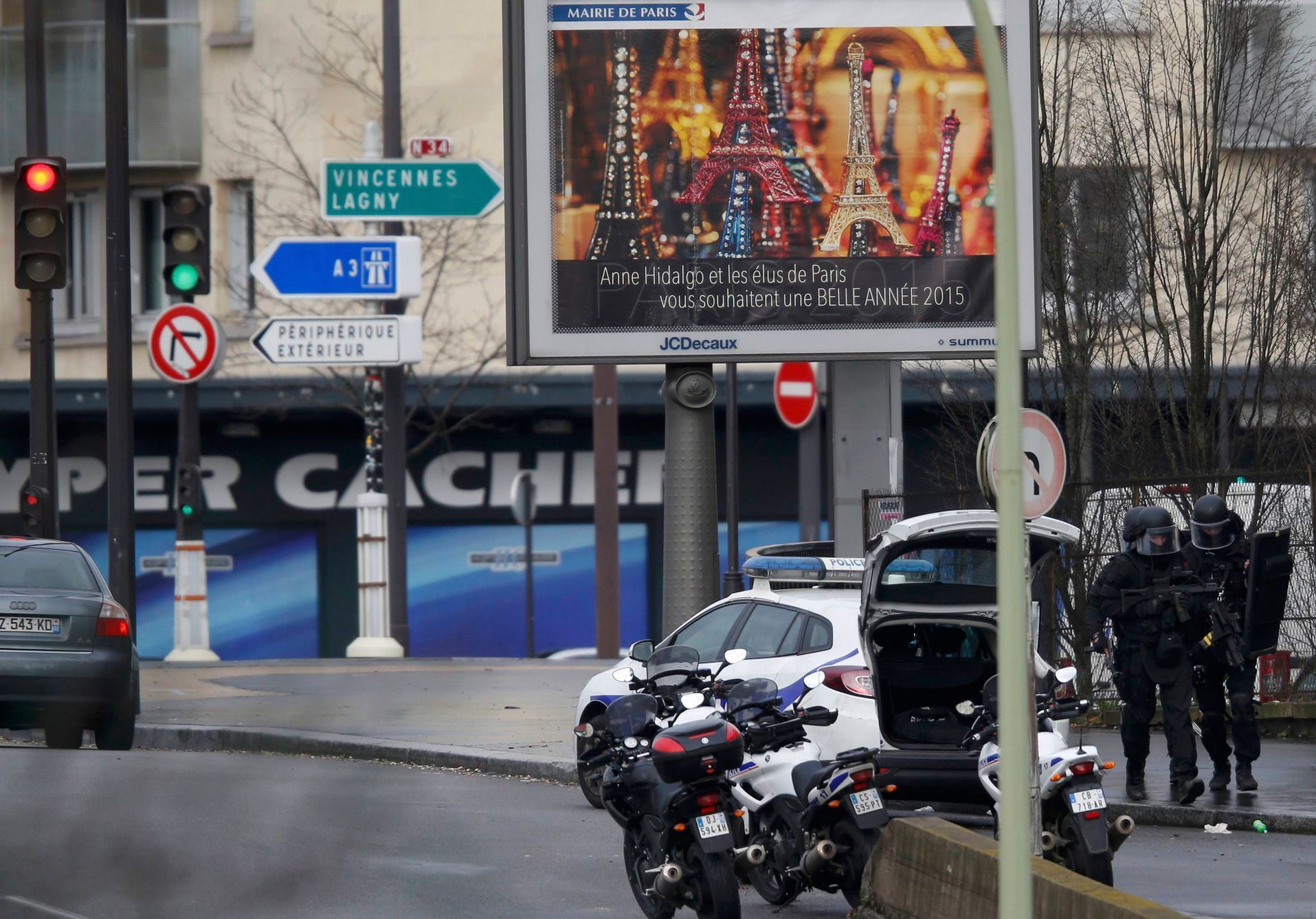 Hon na teroristy - Další přestřelka v Paříži