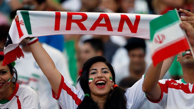 Fanynka Íránu na Asijském šampionátu 2015