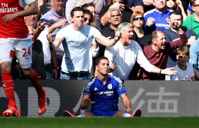 Chelsea's Eden Hazard and fans appeal for a penalty