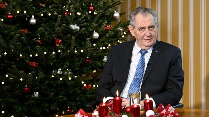 Nebyl to dobrý rok, řekl Zeman. Ve vánočním poselství hovoří o Afghánistánu i covidu; Zdroj foto: ČTK