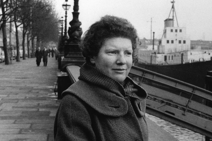 Janet Frameová byla autorkou 13 románů, za The Carpathians z roku 1989 získala cenu Commonwealth Writers' Prize.