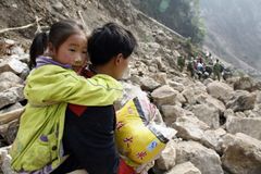 Číňan přežil v troskách osm dní. Záchrana přišla
